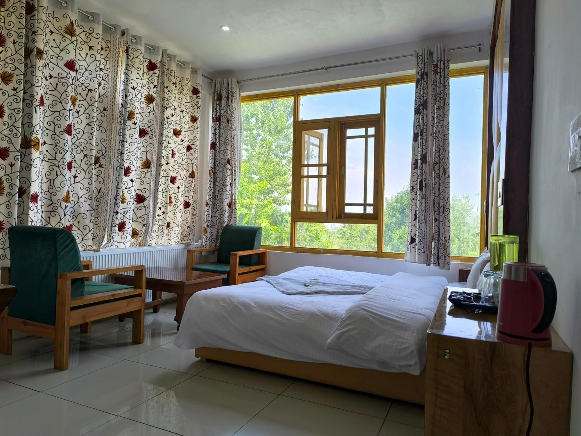 Gulmarg Gs Residency Hotel Экстерьер фото