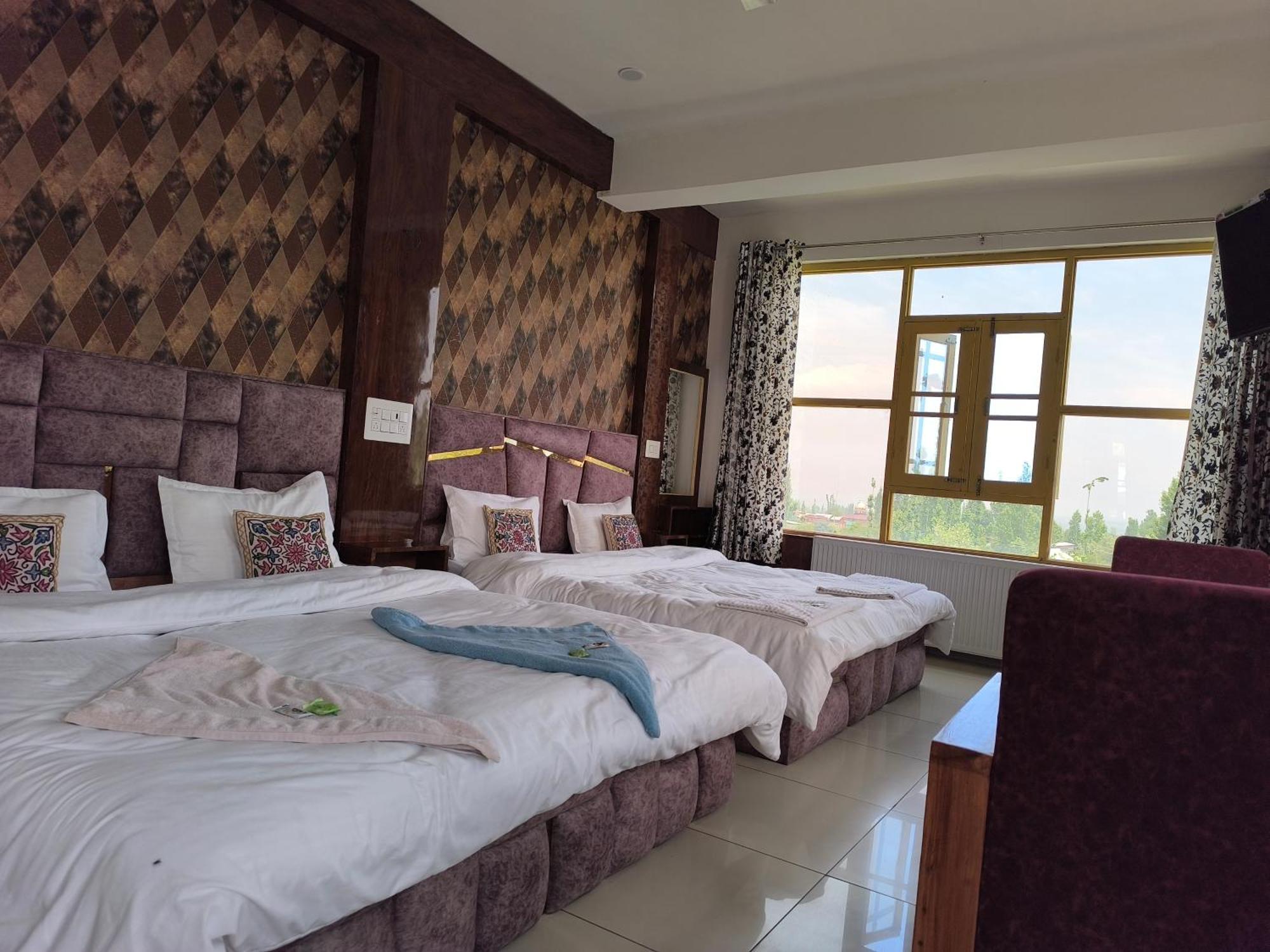 Gulmarg Gs Residency Hotel Экстерьер фото